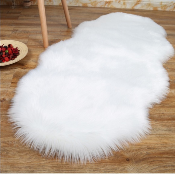 NEW Set of 2 Decor Rug 2ft x 3ft - Picture 3 of 3